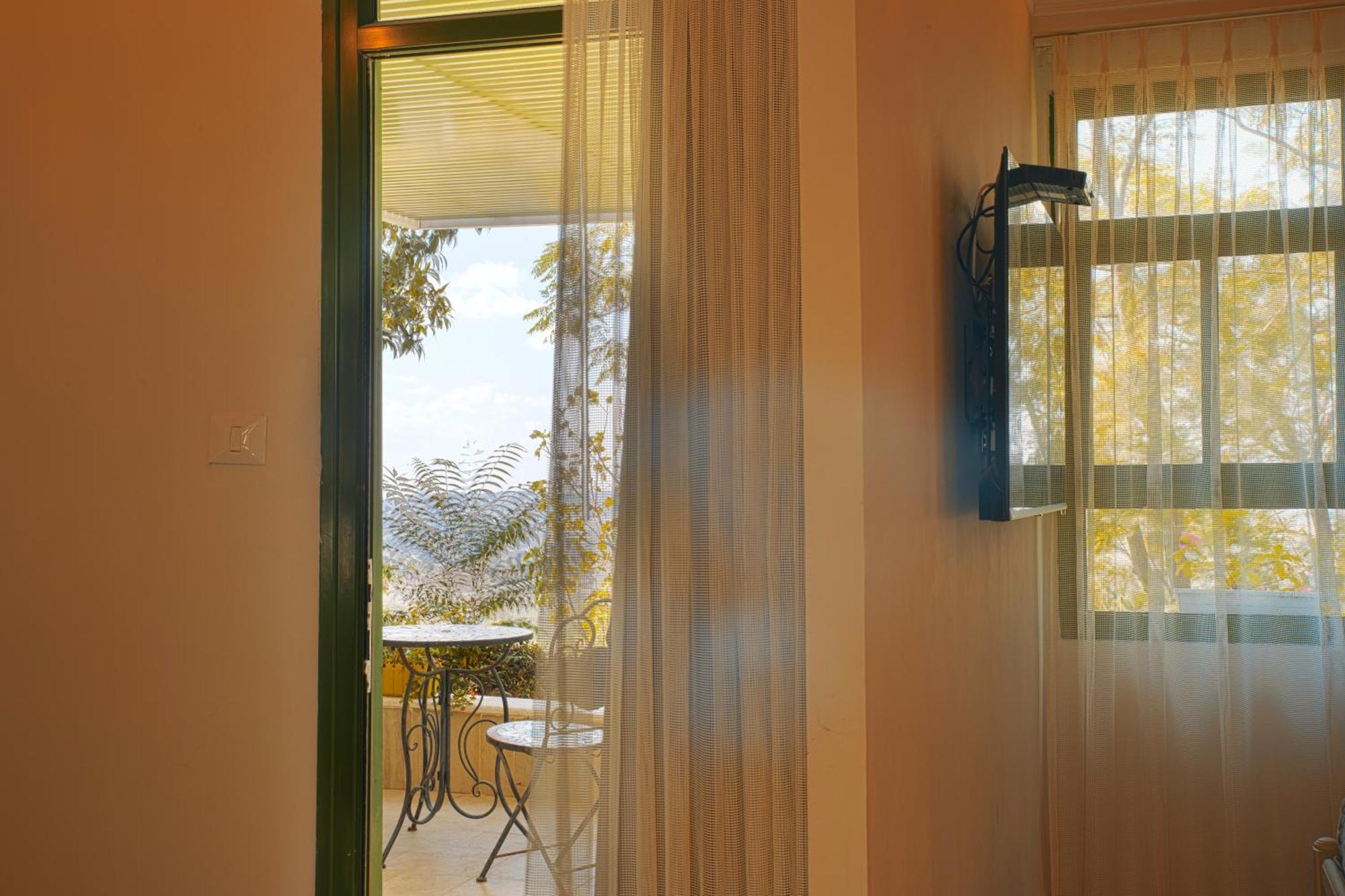 Neve Shalom Hotel Exterior photo